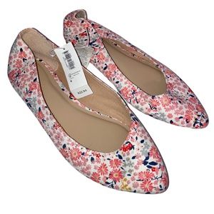 OLD NAVY Floral Pointed Ballet Flats - SIZE 8